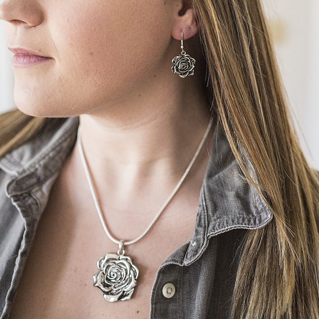 Silver Snake In The Rose Bush Necklace Set